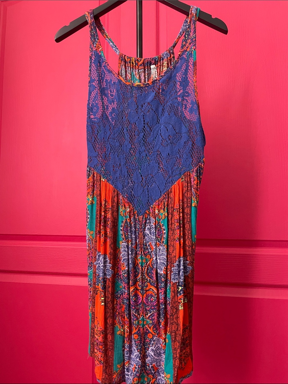 FREE PEOPLE TRAPEZE TOP - VGC